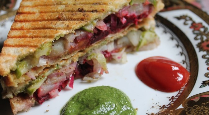 VEGETABLE GRILL SANDWICH RECIPE / BOMBAY VEG GRILL SANDWICH RECIPE